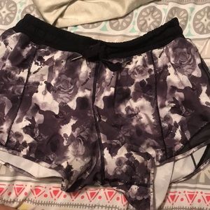 Lululemon shorts 👑👑TRADE-looking to trade👑👑